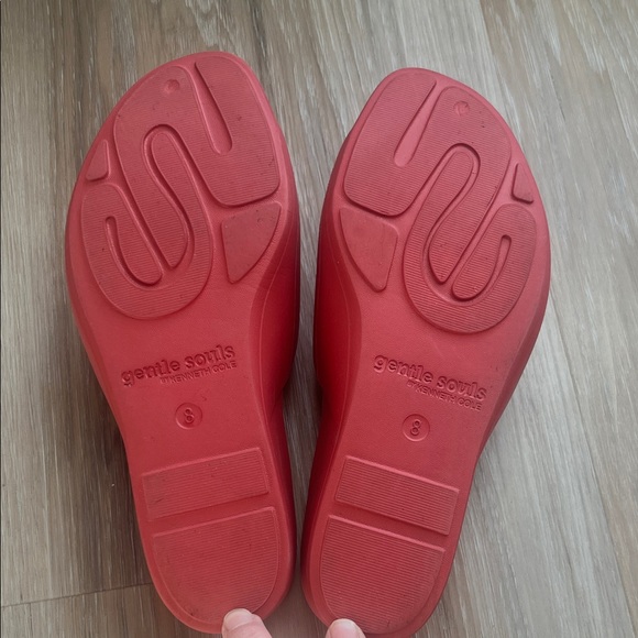 Gentle Souls Women's Vibrant Red/Terra Mules - Picture 2 of 2